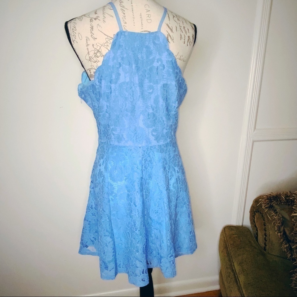 Love Riche blue lace dress with halter straps - Picture 4 of 6